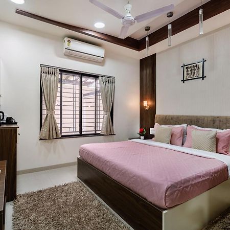 Serenity Meadows With Pool By Veo - Part Of Stayvista ناسيك المظهر الخارجي الصورة